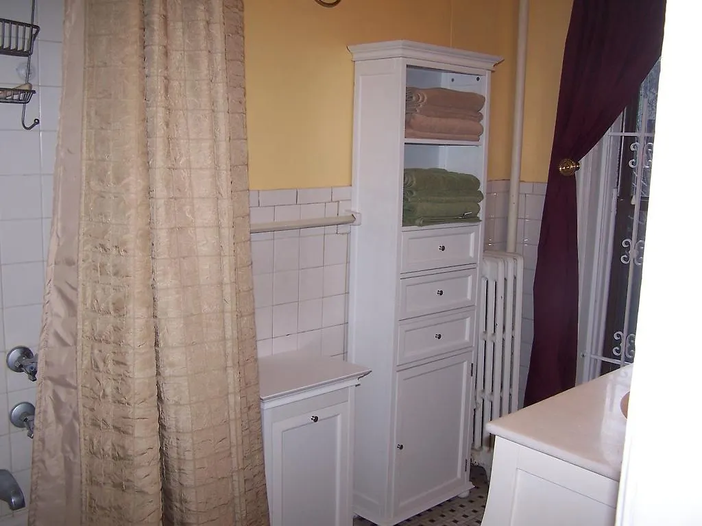 Brownstone Bed And No Breakfast Διαμέρισμα Νέα Υόρκη 0*,  Ηνωμένες Πολιτείες της Αμερικής