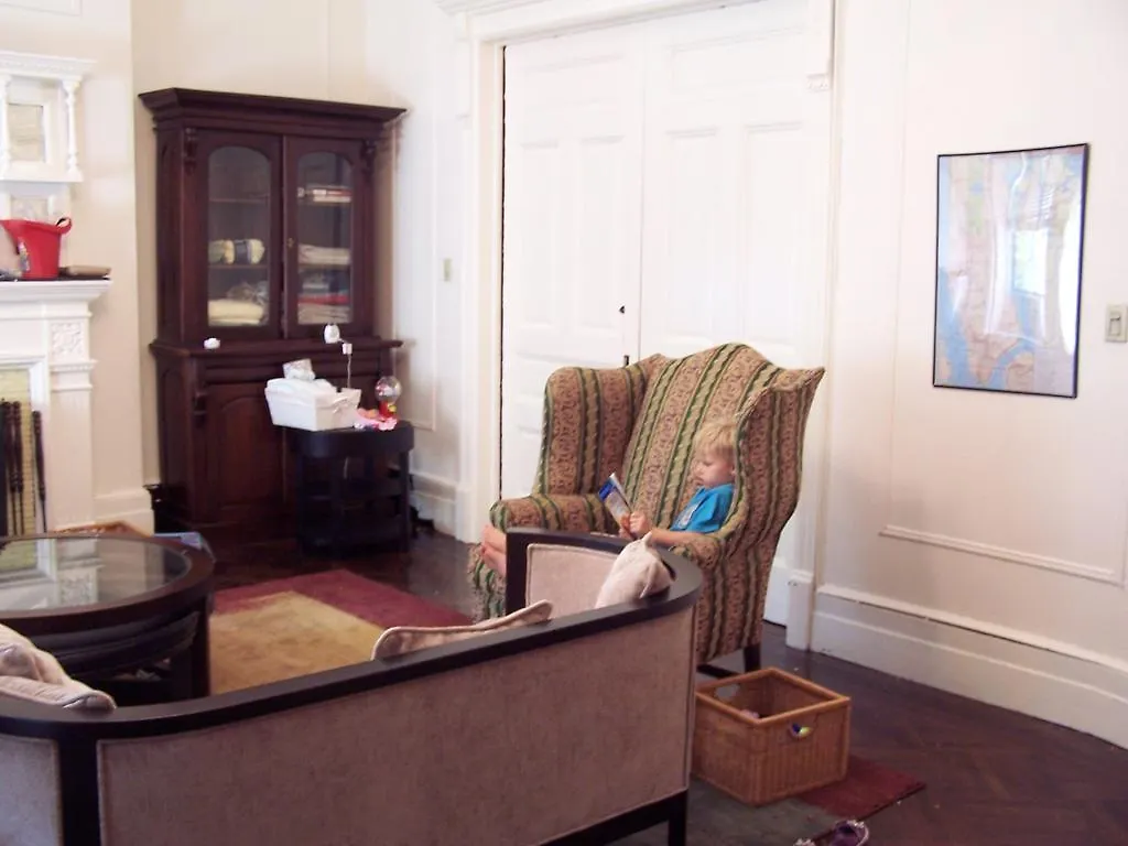 Ferienwohnung Brownstone Bed And No Breakfast New York